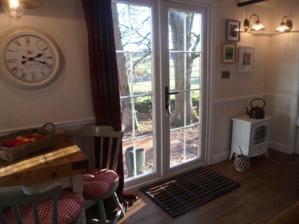 Borthwickbrae Shepherd'S Hut Hawick Εξωτερικό φωτογραφία